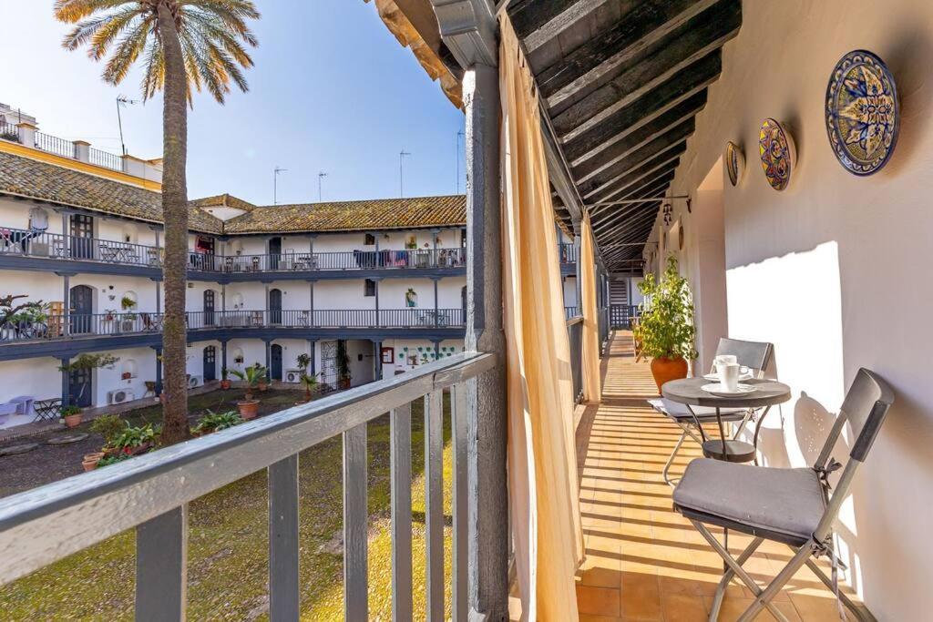 Corral Central Oasis Sevilla Exterior foto