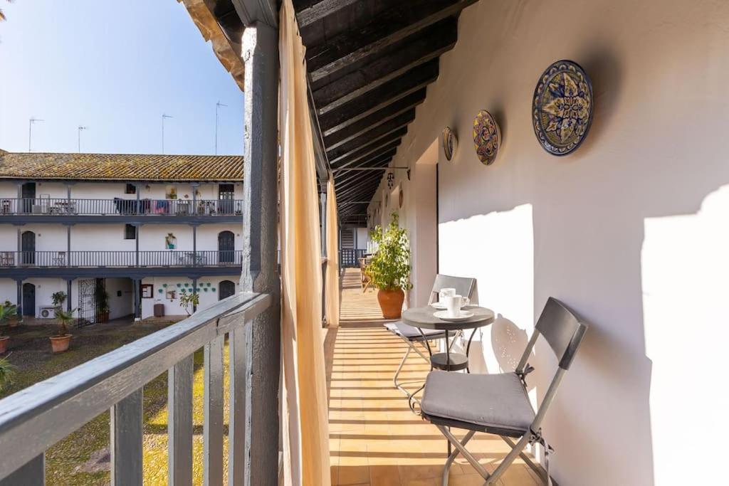 Corral Central Oasis Sevilla Exterior foto